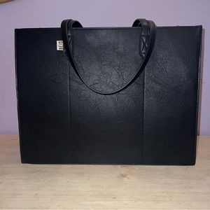 Béis The Work Tote in Black